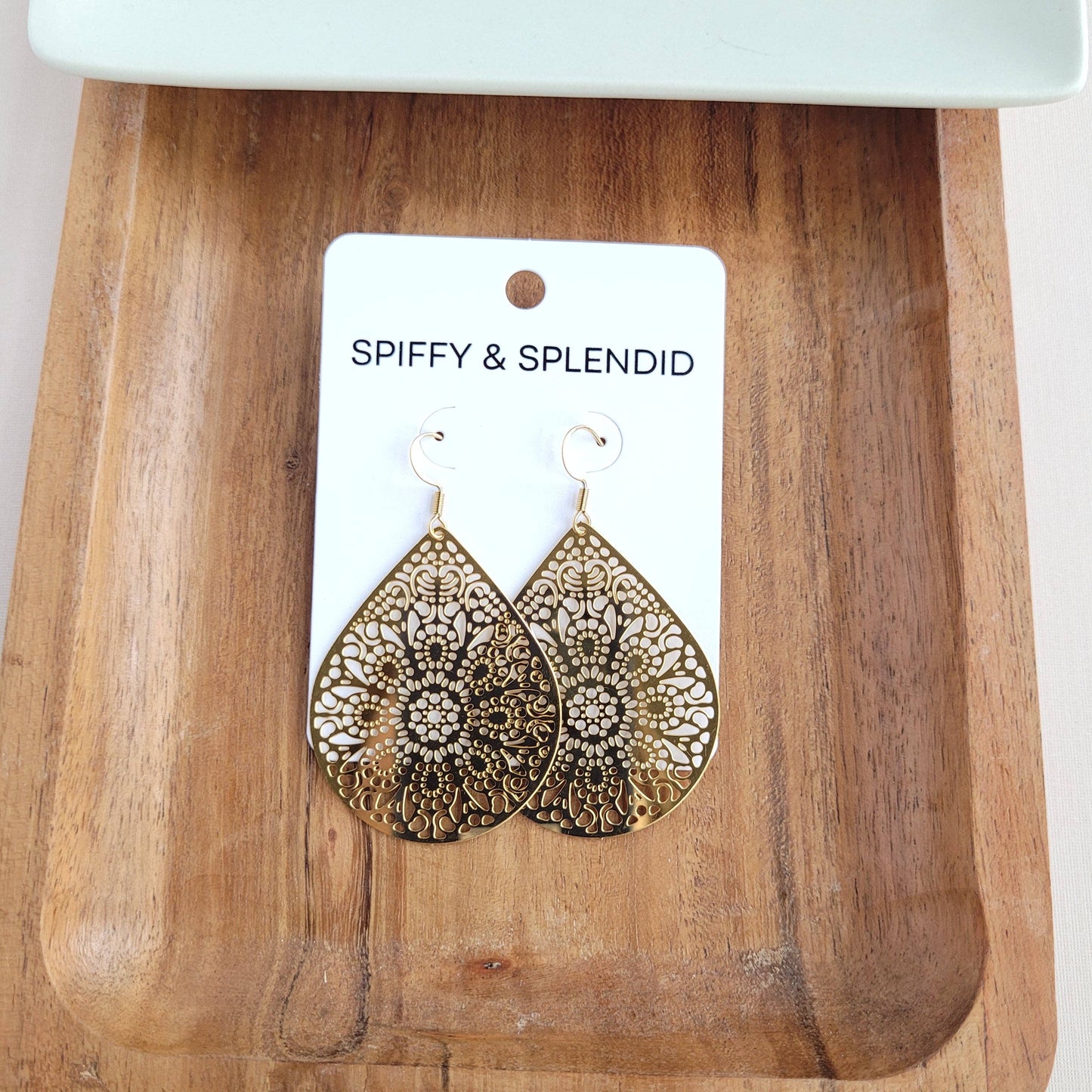 Spiffy & Splendid - Camilla Pendant Earrings - Gold // Jewelry