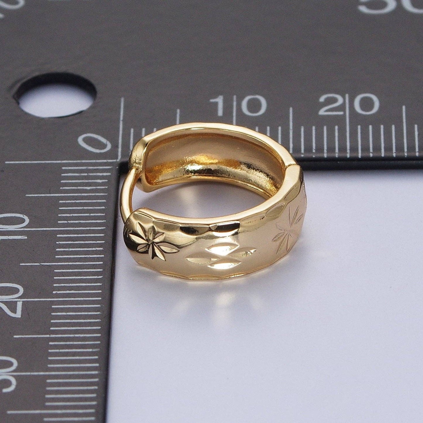Aim Eternal - Gold Earrings with Textured North Star Carved Wide Small Huggie Hoop Earrings - X828