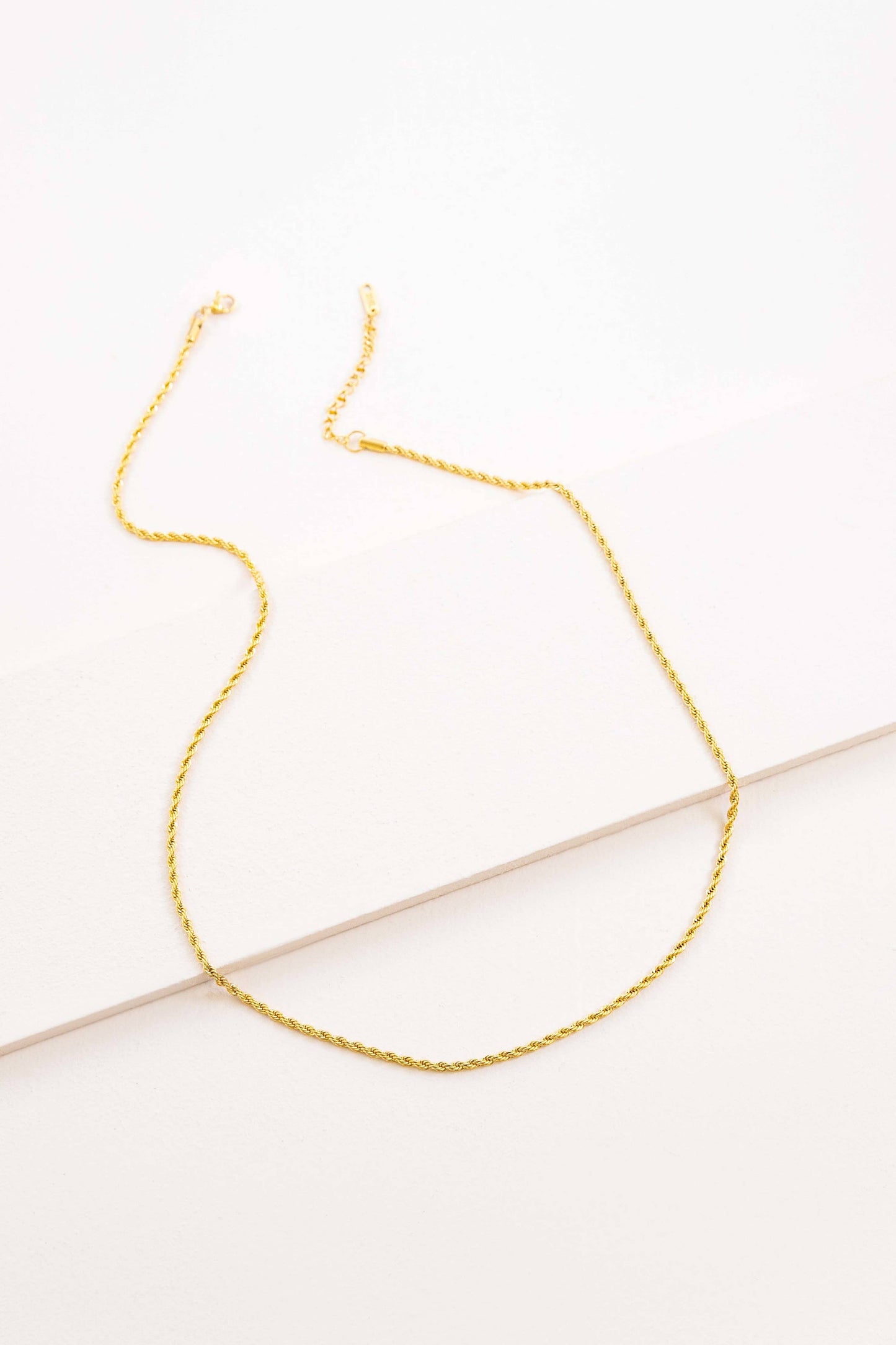 Lovoda - Twist Around Necklace | Gold (14K)