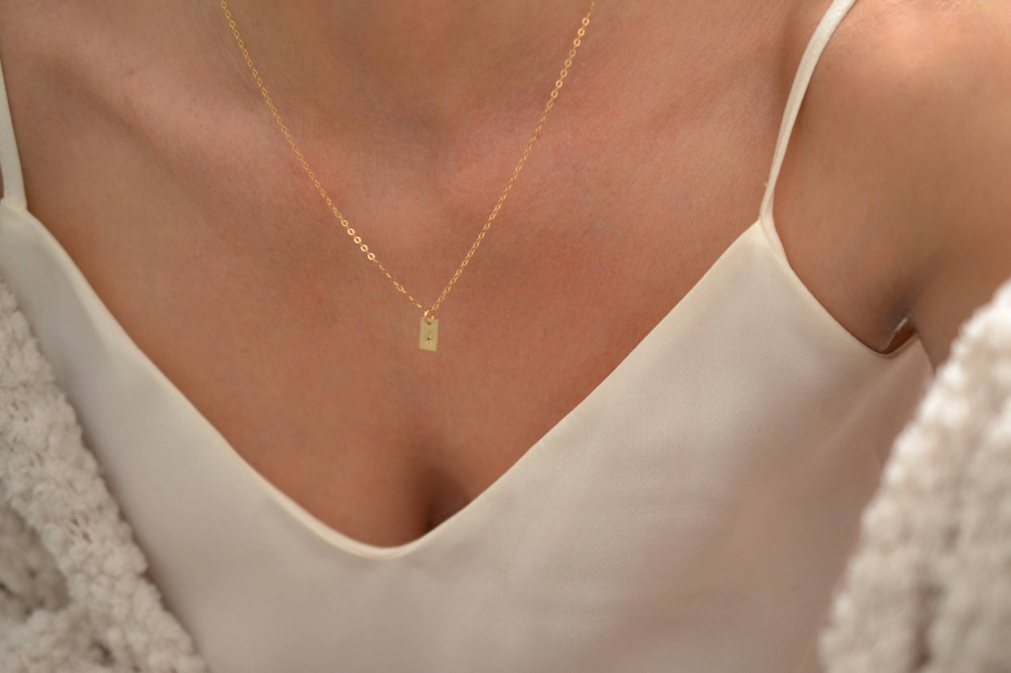 Sela+Sage - Graduated Linear Hammered Rectangle Pendant Necklace