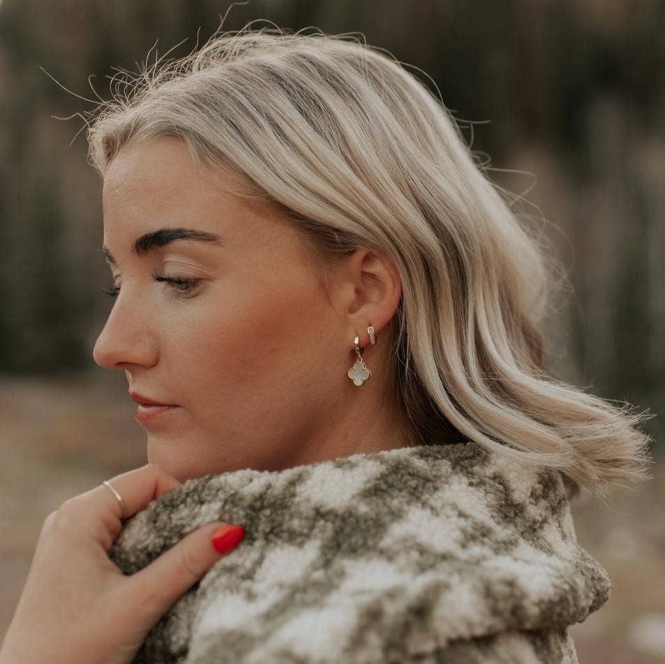 Mauve Jewelry Co. - Ruth Pearl Hoops