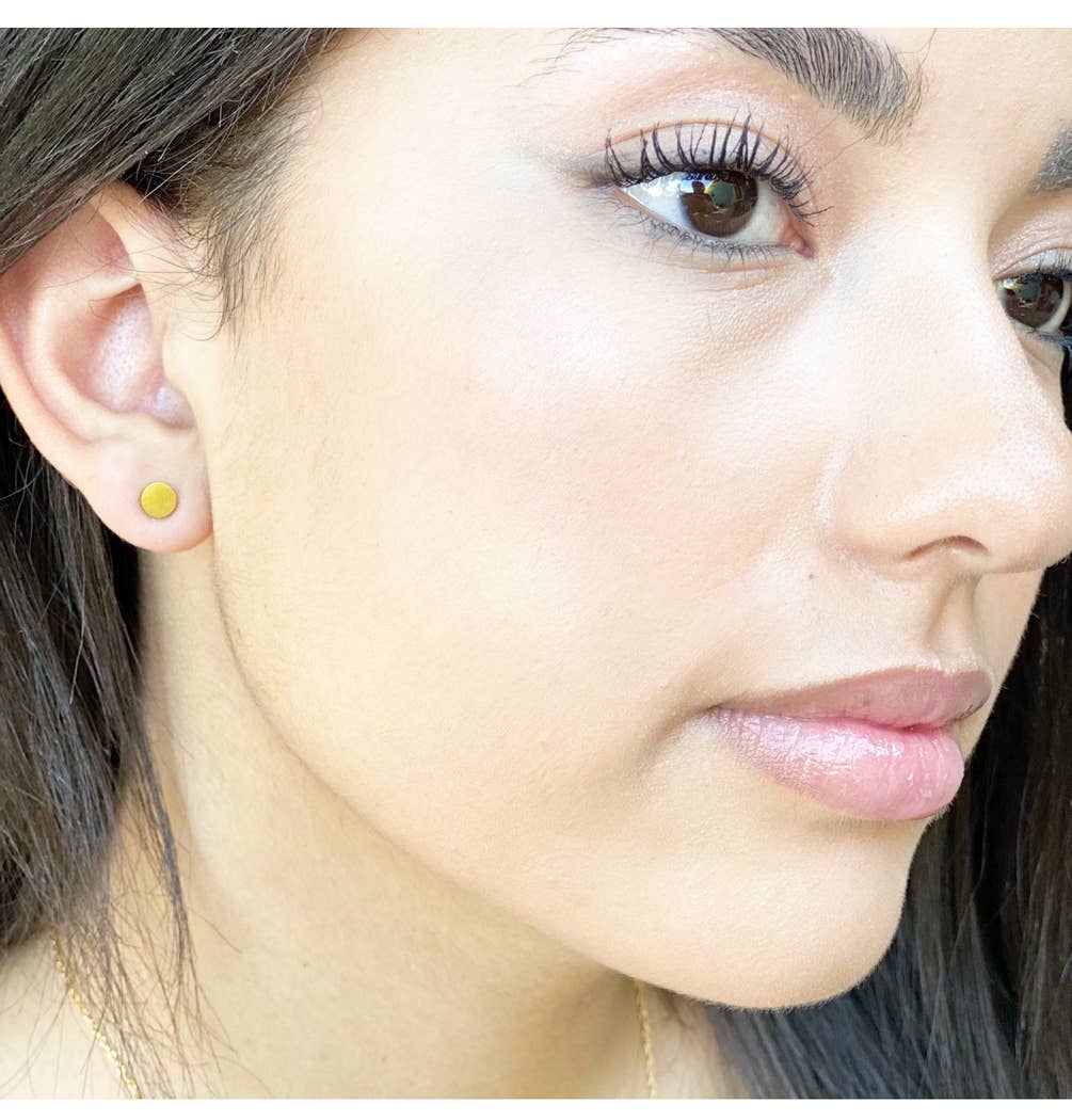 Mind's Eye Design - Gold Circle Stud Earrings