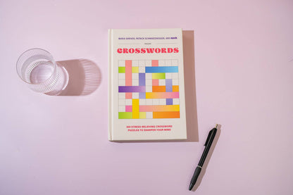 Blue Star Press - 100 Stress-Relieving Crossword Puzzles to Sharpen Your Mind