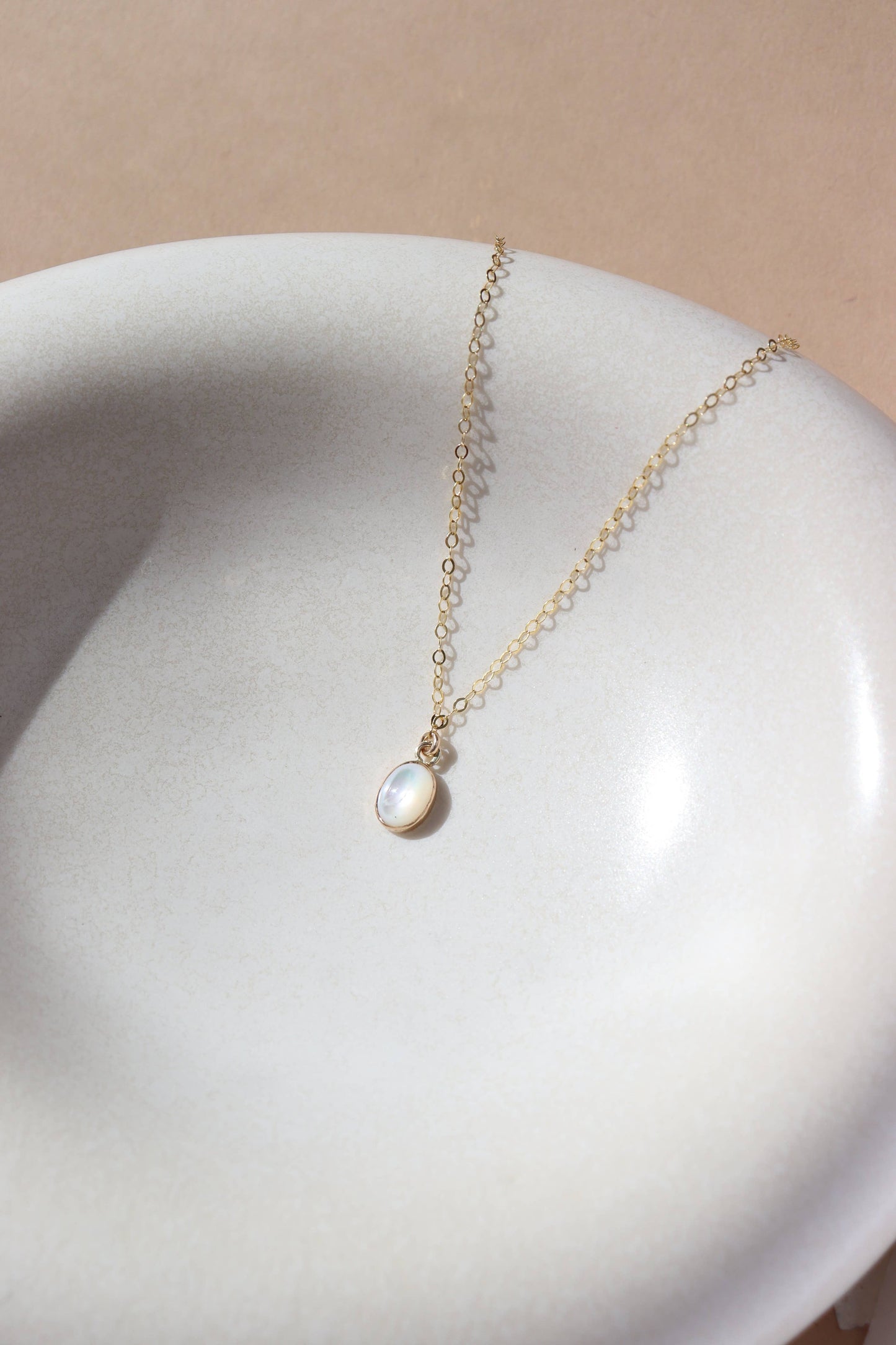 Token Jewelry - Aurelia Mother of Pearl Pendant Necklace
