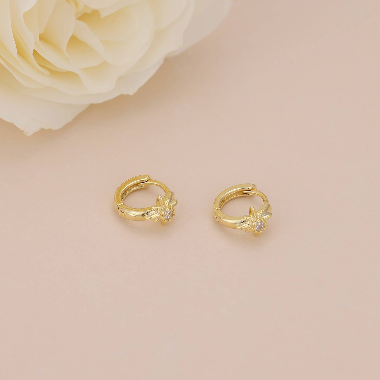 Melange Blanc - E168 star huggie earring, star huggies, star hoop, starburst
