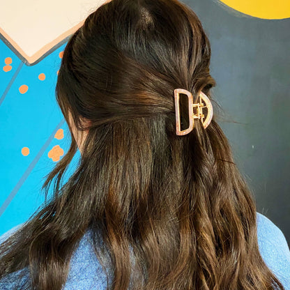 Ellison+Young - Stylish Outlined Hair Claw