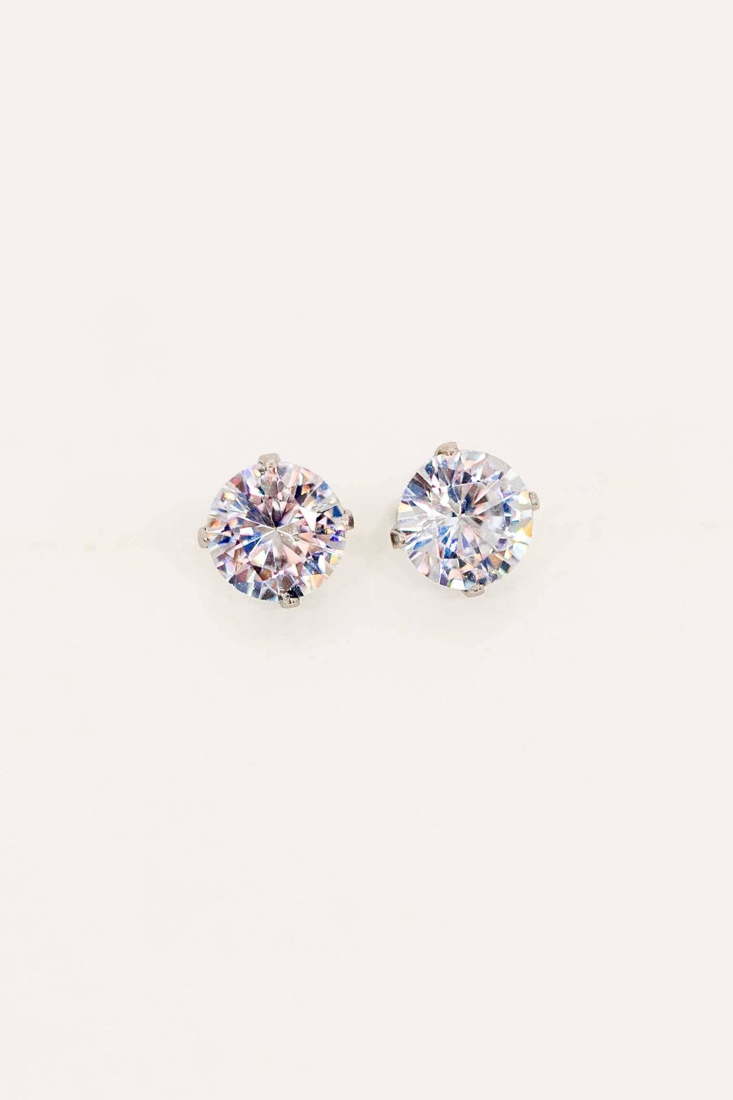 Lovoda - Classic Stone Stud Earrings | Silver