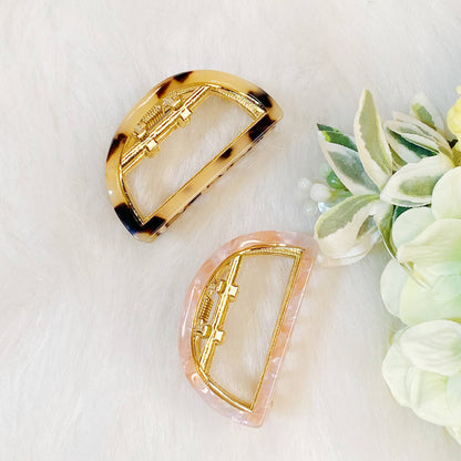 Ellison+Young - Stylish Outlined Hair Claw