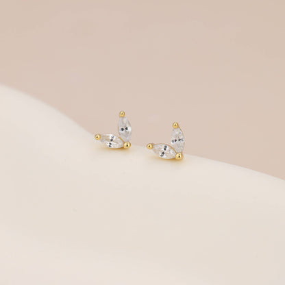 Melange Blanc - E100 gold flower stud earring, gold stud, flower studs