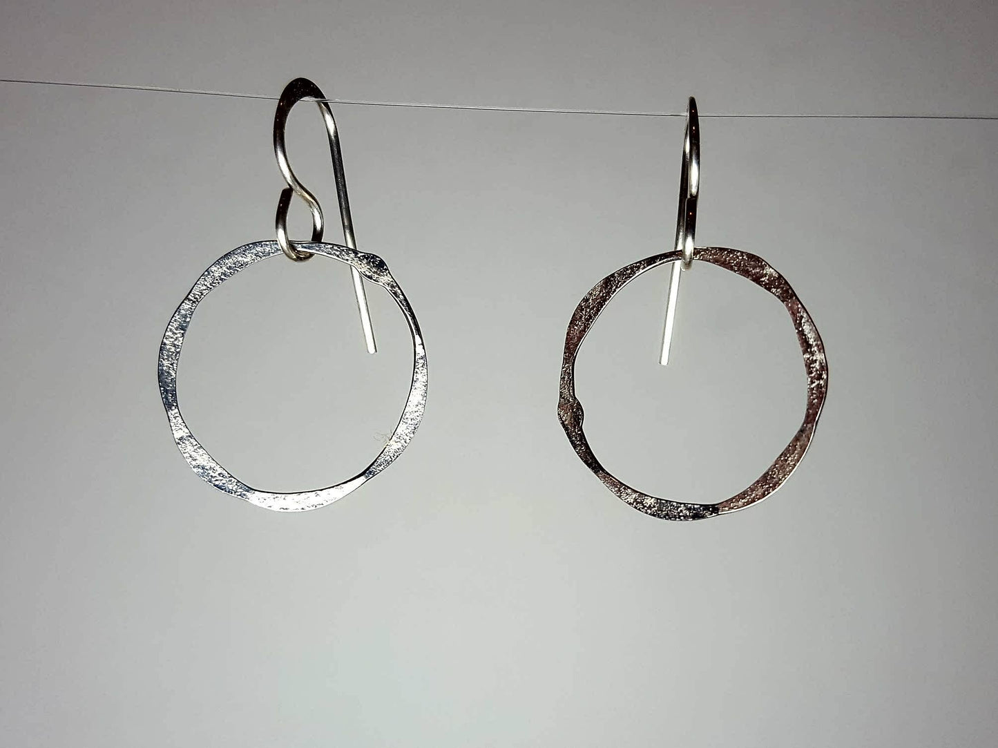 ER61 Ken’s handcrafted jewelry - Sterling Silver Earrings Circle Hammered