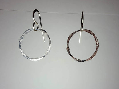ER61 Ken’s handcrafted jewelry - Sterling Silver Earrings Circle Hammered
