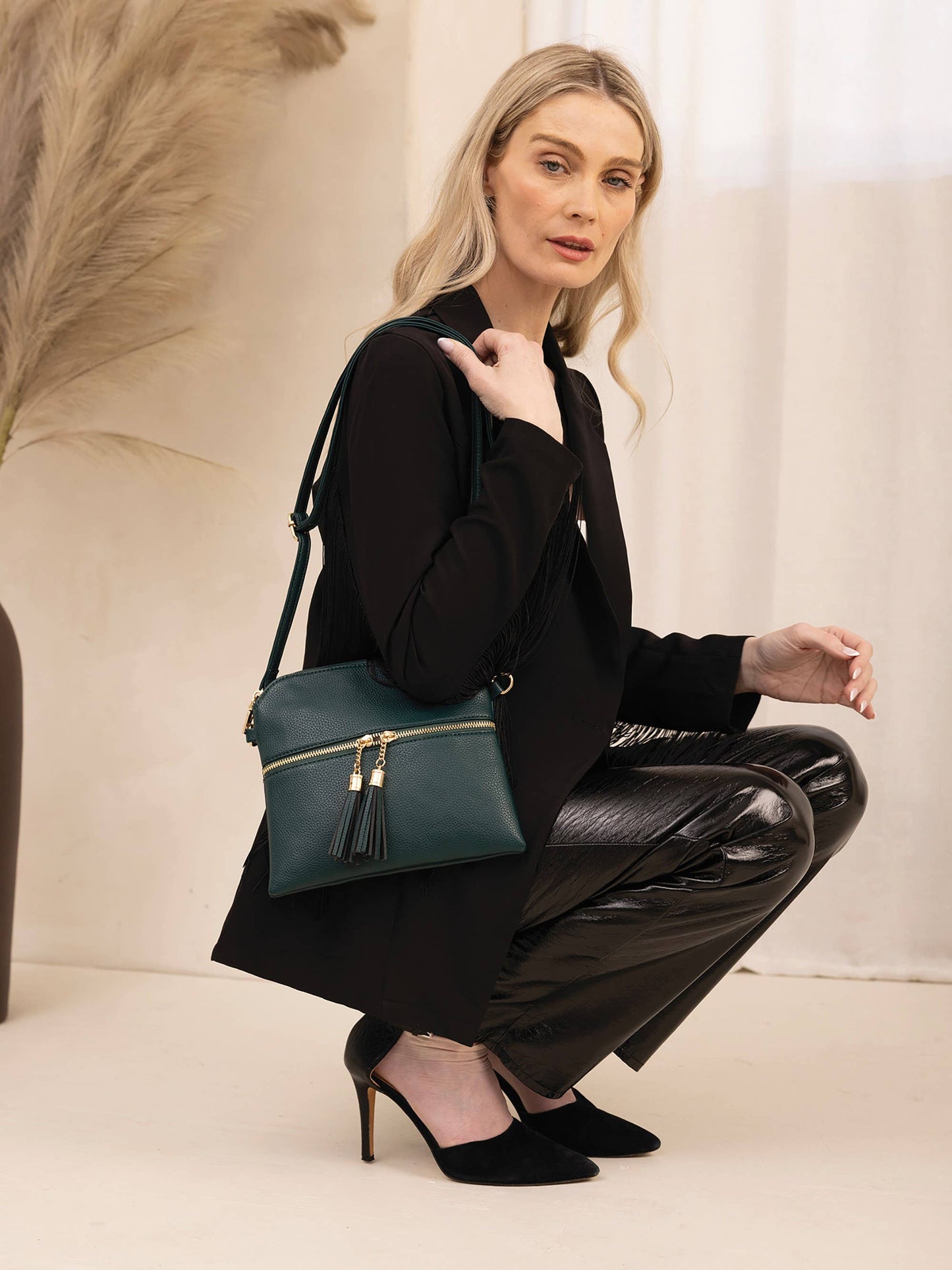 Jen & Co. - M1785 Tara Double Zip Crossbody Bag/Wristlet