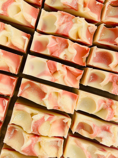 SARATOGA NATURAL BODY CARE LLC - Red Wine Handmade Soap Bar VEGAN COLD PROCESS