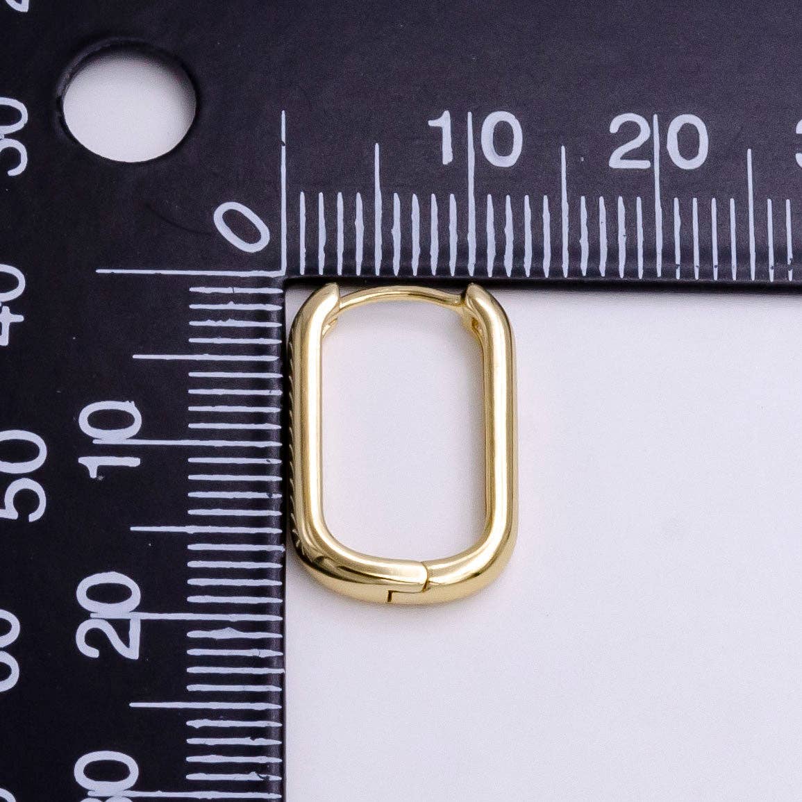 Aim Eternal - 14K Gold Filled 18mm Oblong Minimalist Huggie Hoop Earrings