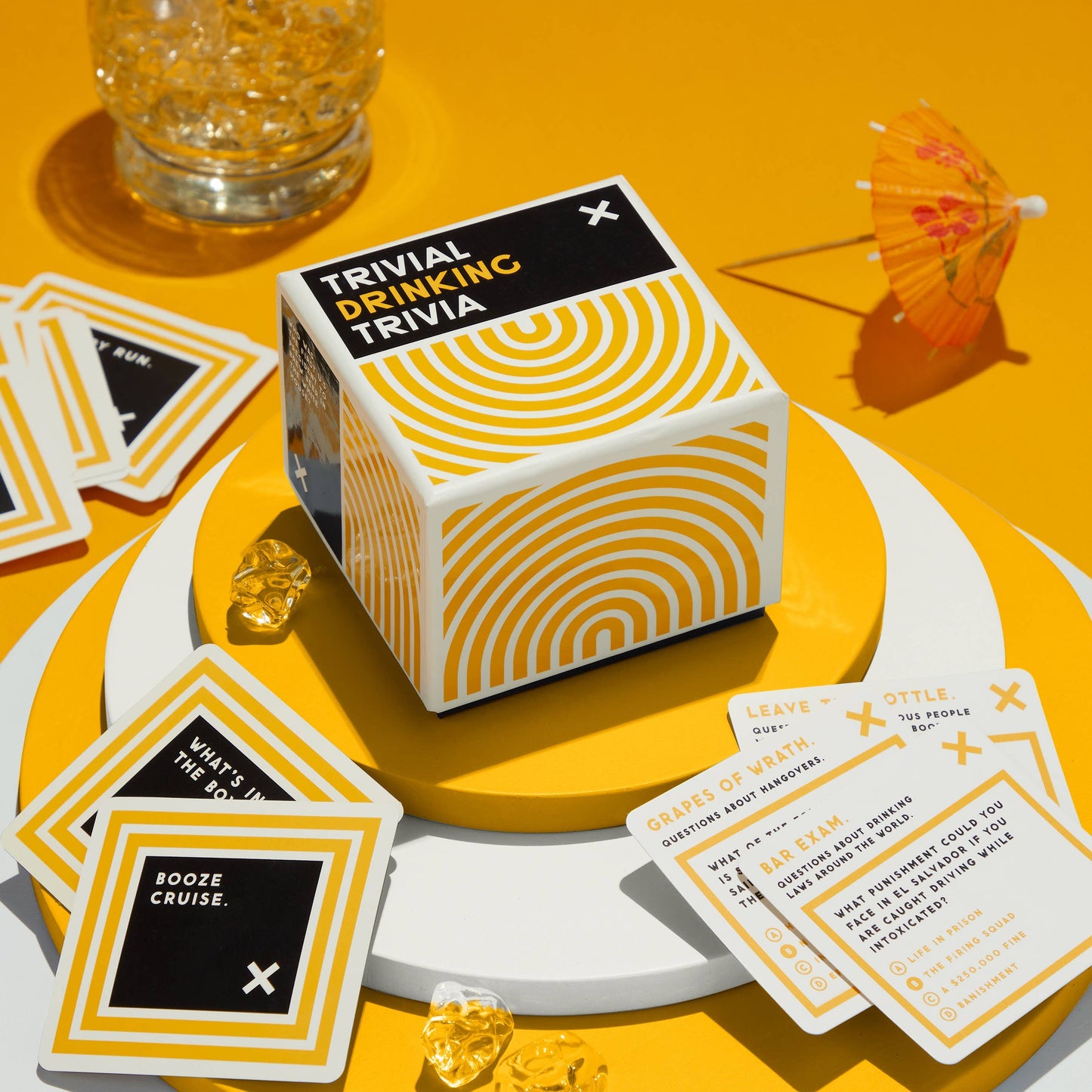 Chronicle Books - Brass Monkey Trivial Drinking Trivia
