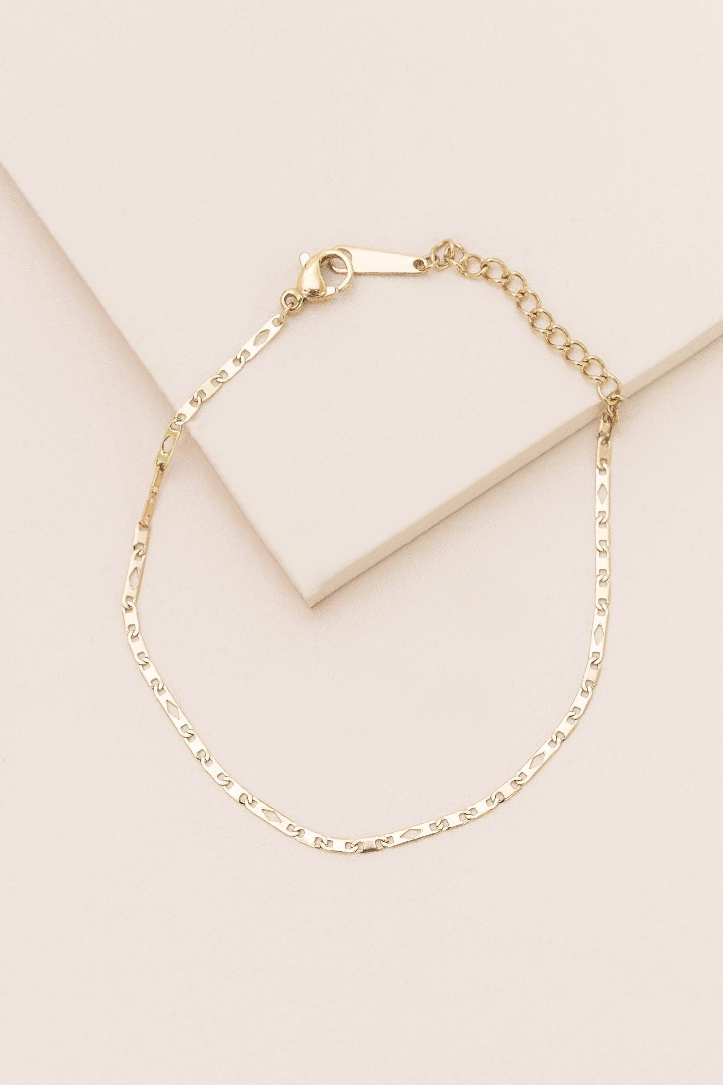 Lovoda - Truly Chained Bracelet (14K)