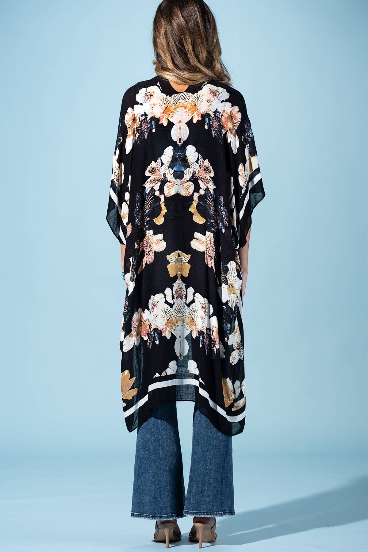 Urbanista - Moonlit Floral Viscose Kimono