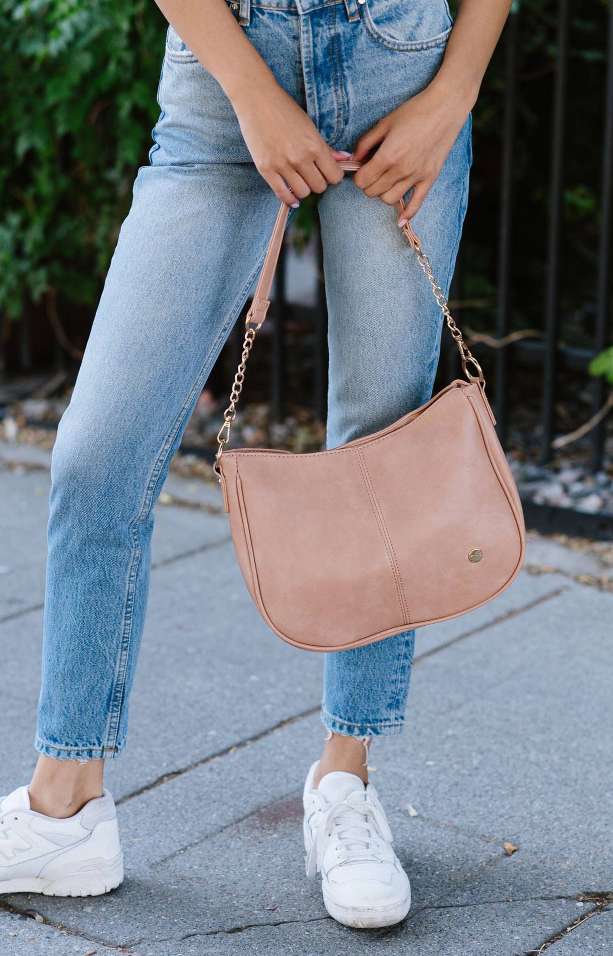 modern and chic - Marissa Crossbody Saddle Hand Bag Purse