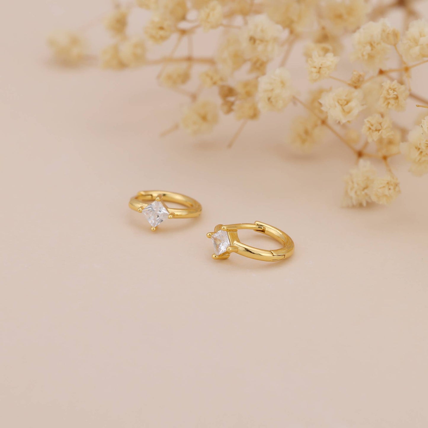 Melange Blanc - E183 huggie earring, diamond hoops, Diamond Huggie Earring