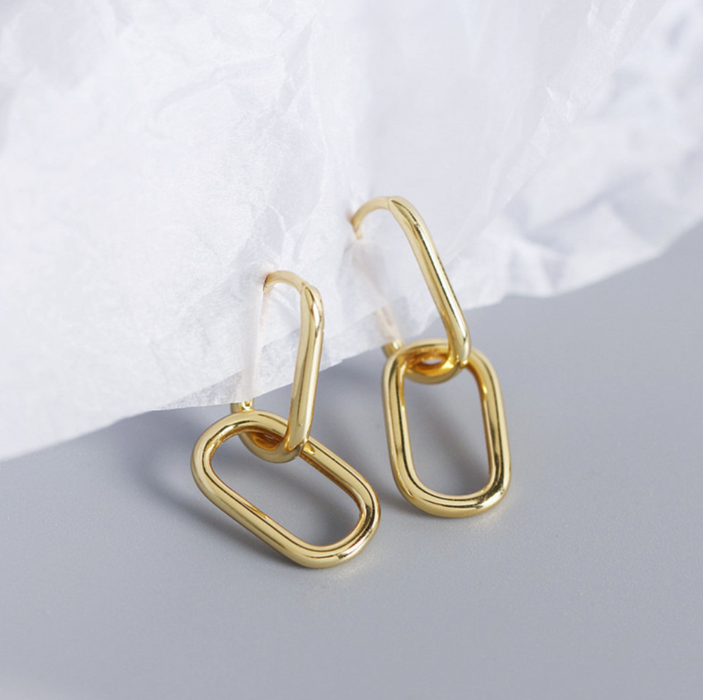 Melange Blanc - E178 gold oval link chain huggie hoop dangle earrings