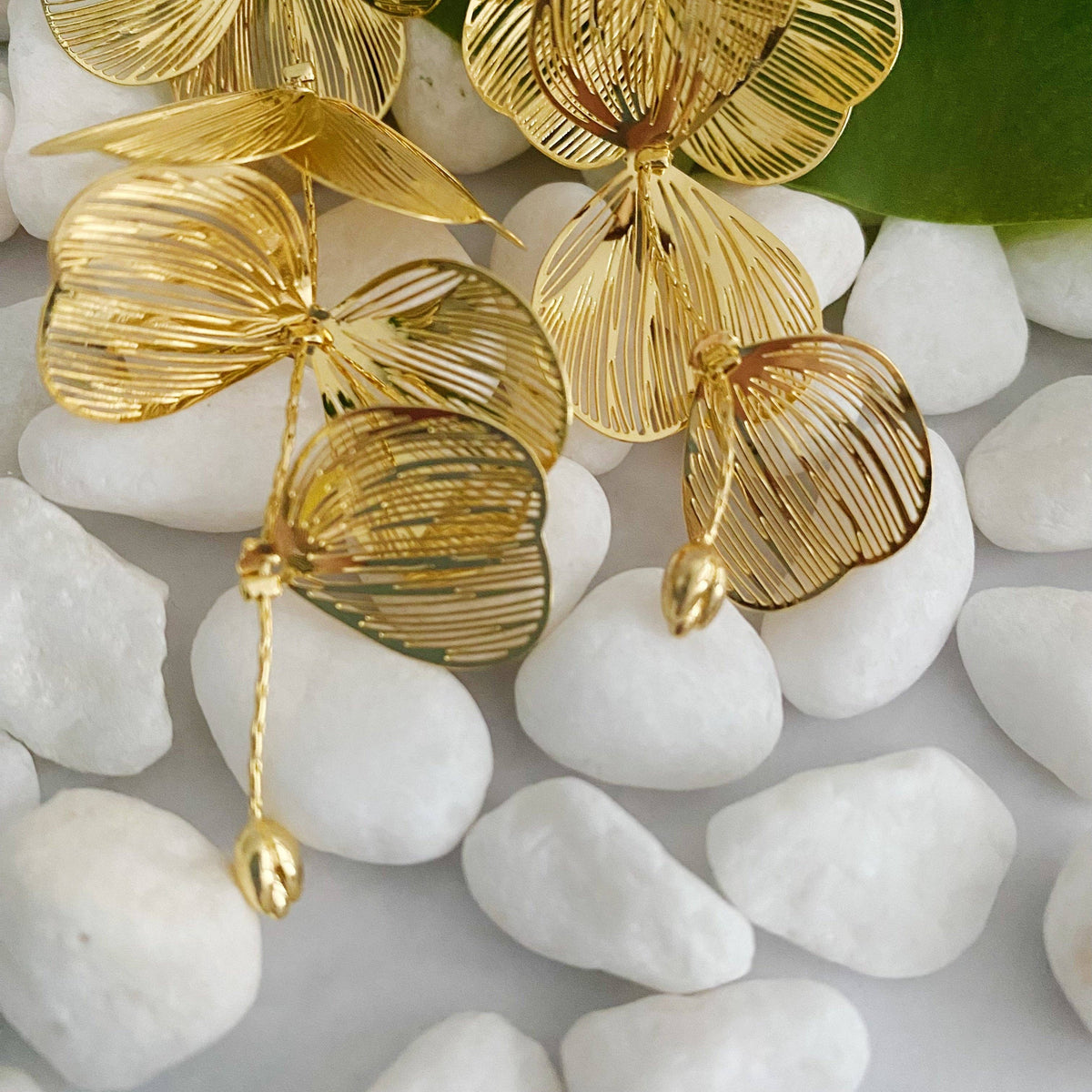 EY101 Ellison+Young - Artful Filigree Flower Drop Earrings