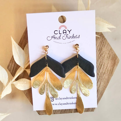 Clay and Trinkets - Rachel Dangles Black