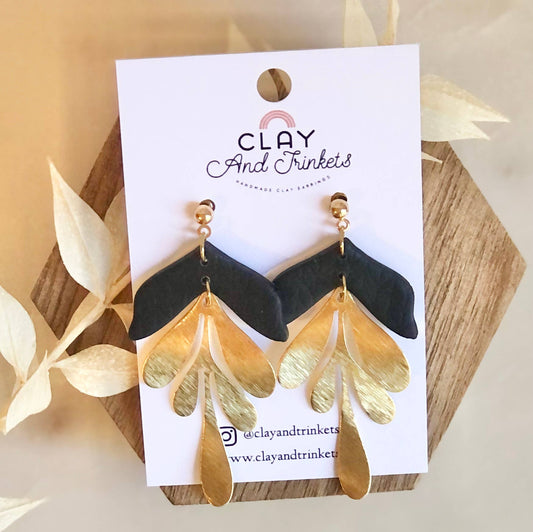 Clay and Trinkets - Rachel Dangles Black