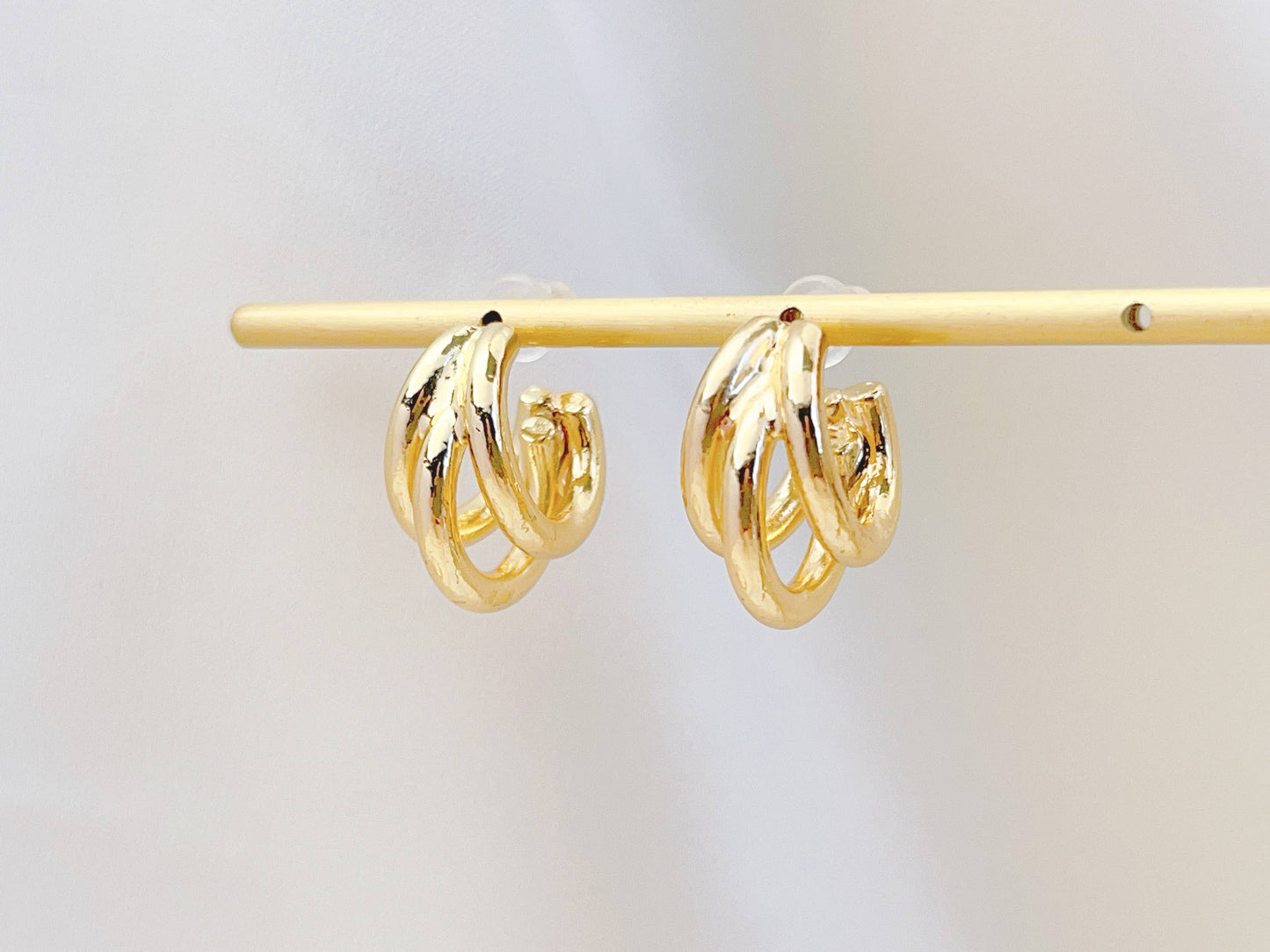 Melange Blanc - E117 triple hoop earrings, gold hoops, hoop earrings