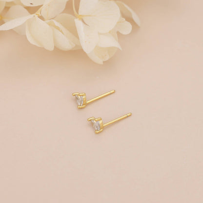 Melange Blanc - E100 gold flower stud earring, gold stud, flower studs