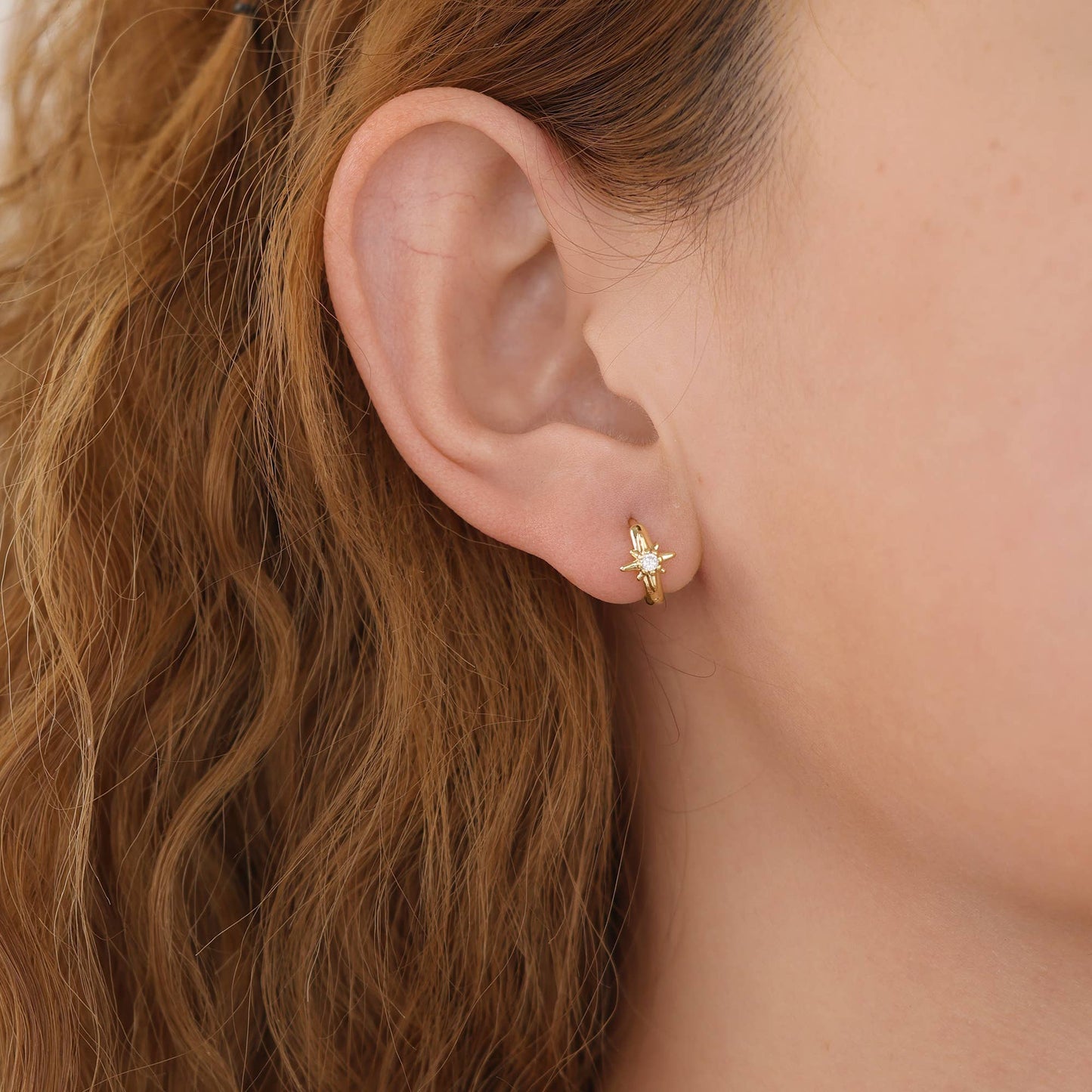Melange Blanc - E168 star huggie earring, star huggies, star hoop, starburst