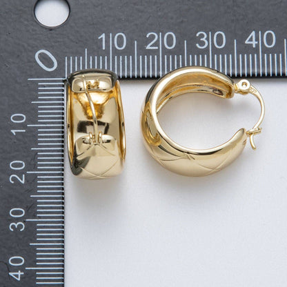 Aim Eternal - 14K Gold Filled 25.5mm Wide Quilted Latch Hoop Earrings | Earrings-00132