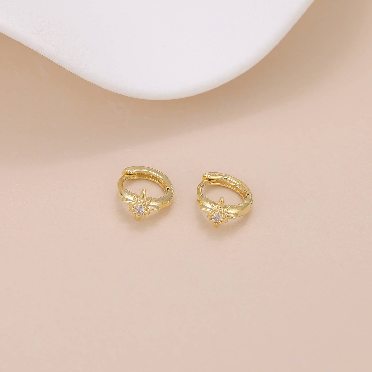 Melange Blanc - E168 star huggie earring, star huggies, star hoop, starburst