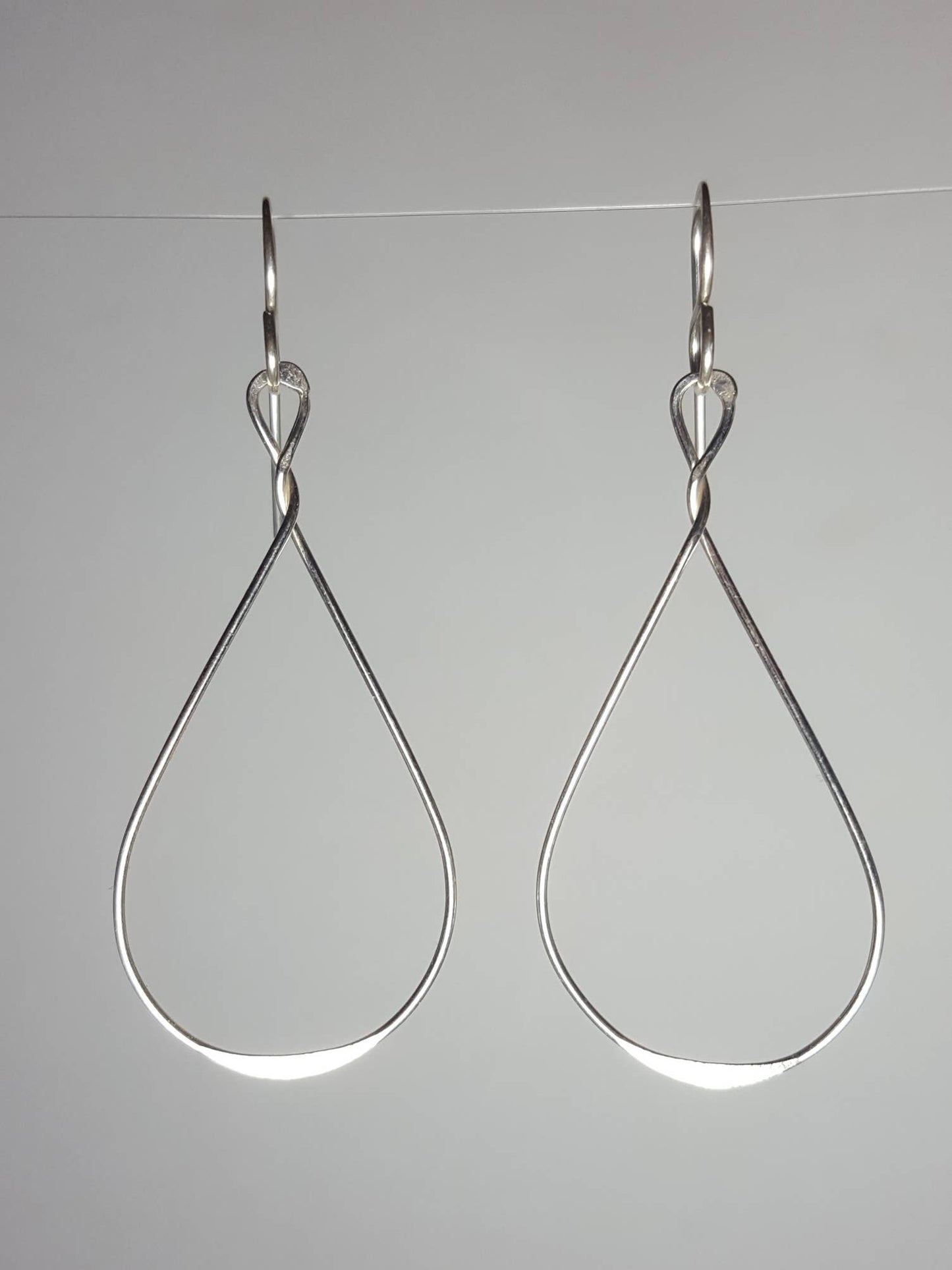 ER395 Ken’s handcrafted jewelry - Sterling Silver Twist/Medium Tear Drop
