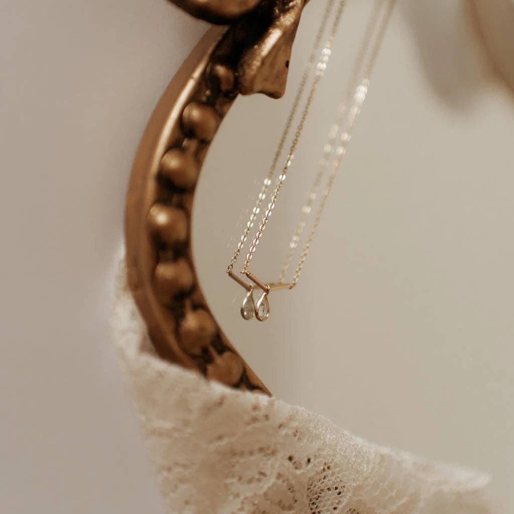 MV101 Mauve Jewelry Co. - Harper Diamond Teardrop Necklace