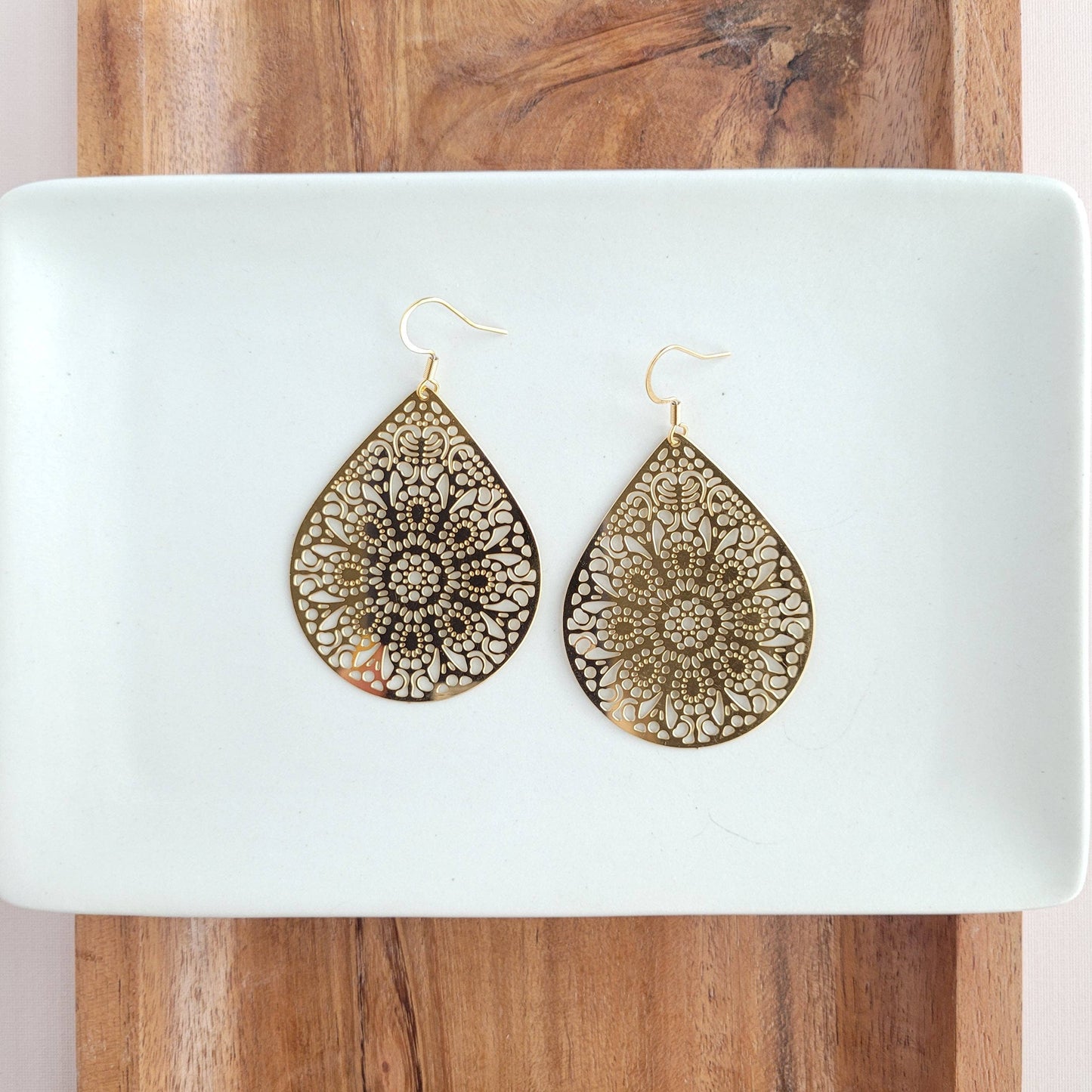 Spiffy & Splendid - Camilla Pendant Earrings - Gold // Jewelry