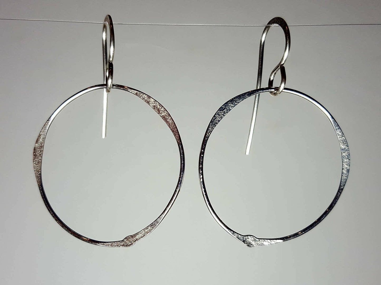 ER05 Ken’s handcrafted jewelry - Sterling Silver Earrings Large Circle