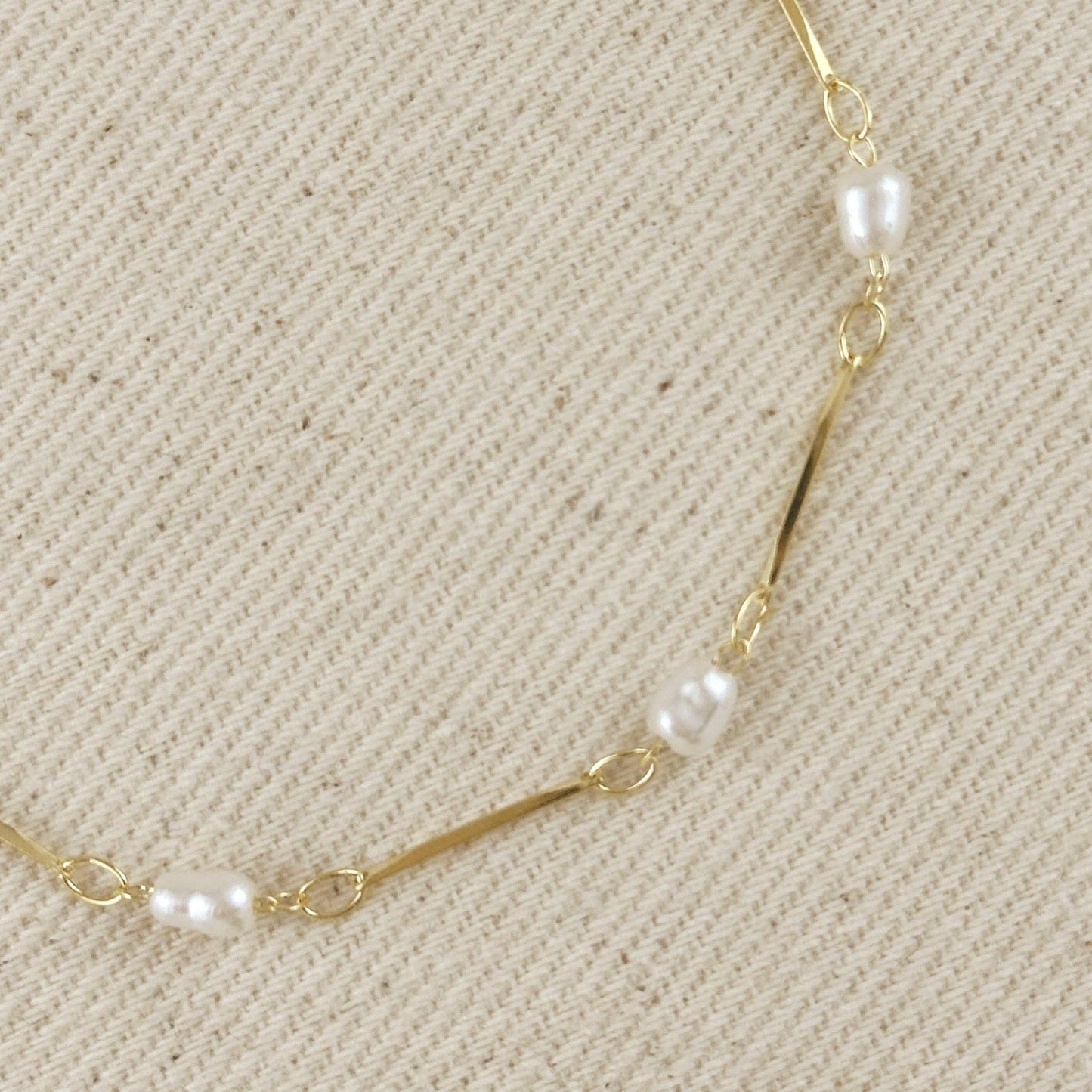 GoldFi - 18k Gold Filled Pearl Bead & Straw Bracelet