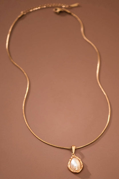 MA219 Mia Accessories - 18K Gold PVD Plated Stainless Steel Minimal Pearl Necklace – 7977
