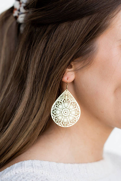 Spiffy & Splendid - Camilla Pendant Earrings - Gold // Jewelry