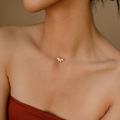 Melange Blanc - N024 marquise necklace, flower necklace, pendant necklace