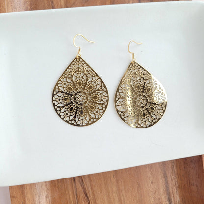 Spiffy & Splendid - Camilla Pendant Earrings - Gold // Jewelry
