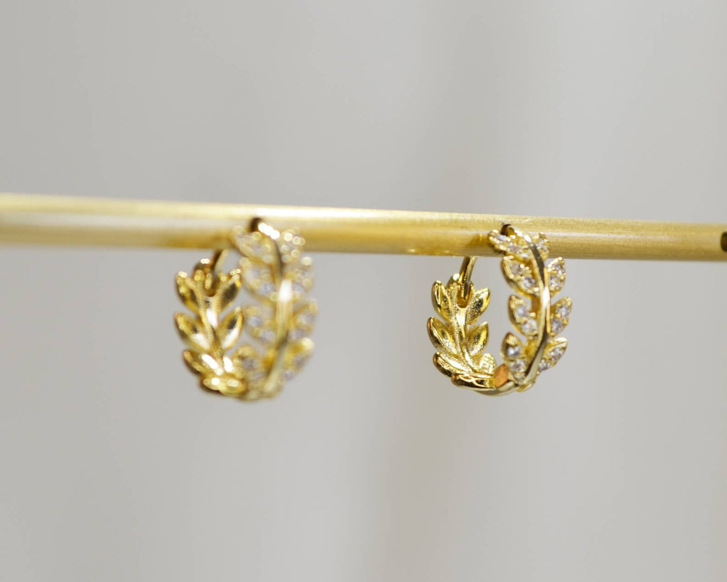 Melange Blanc - E043 gold leaf huggie earrings, leaf hoop earrings, huggies