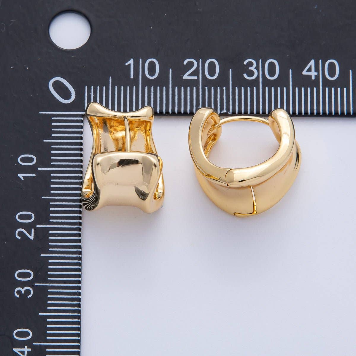 Aim Eternal - 18K Gold Filled 15.5mm Wide Molten Curved Geometric Huggie Earrings | Earrings-00039