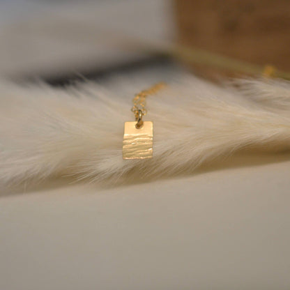 Sela+Sage - Graduated Linear Hammered Rectangle Pendant Necklace