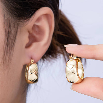 Aim Eternal - 14K Gold Filled 25.5mm Wide Quilted Latch Hoop Earrings | Earrings-00132
