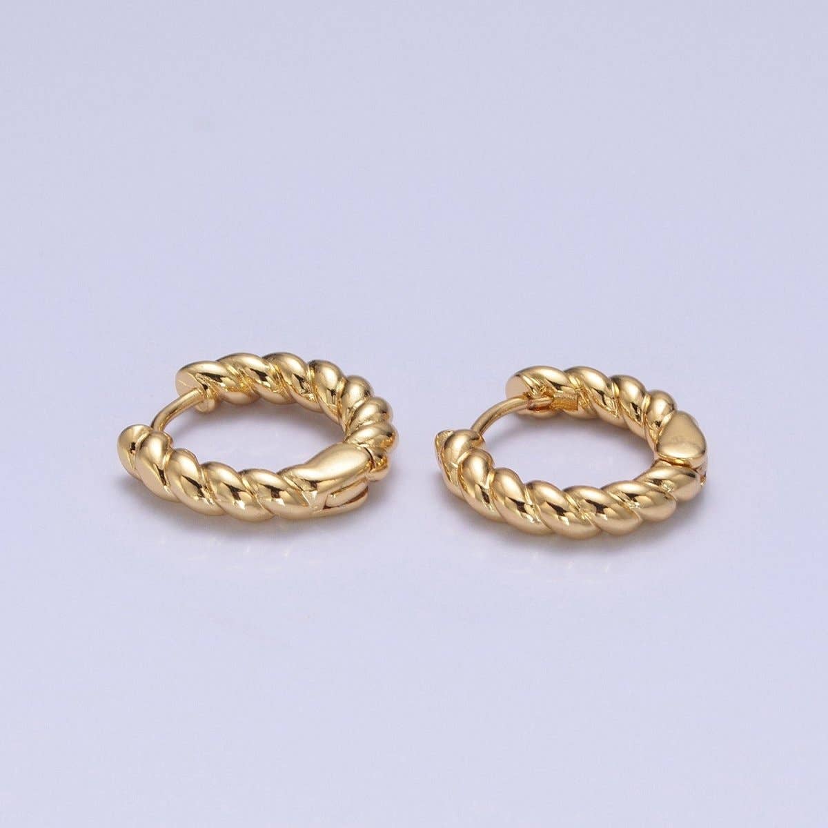 Aim Eternal - Twisted Gold Hoop Earrings for Women Dainty Gold Hoop Lightweight Earrings for Girls T-395