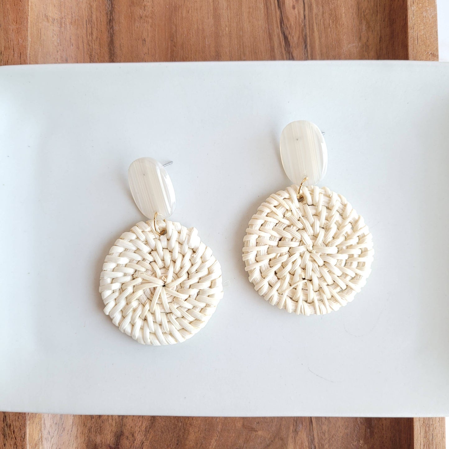 Spiffy & Splendid - Dominica Earrings - Light Rattan Seashell // Resort, Jewelry