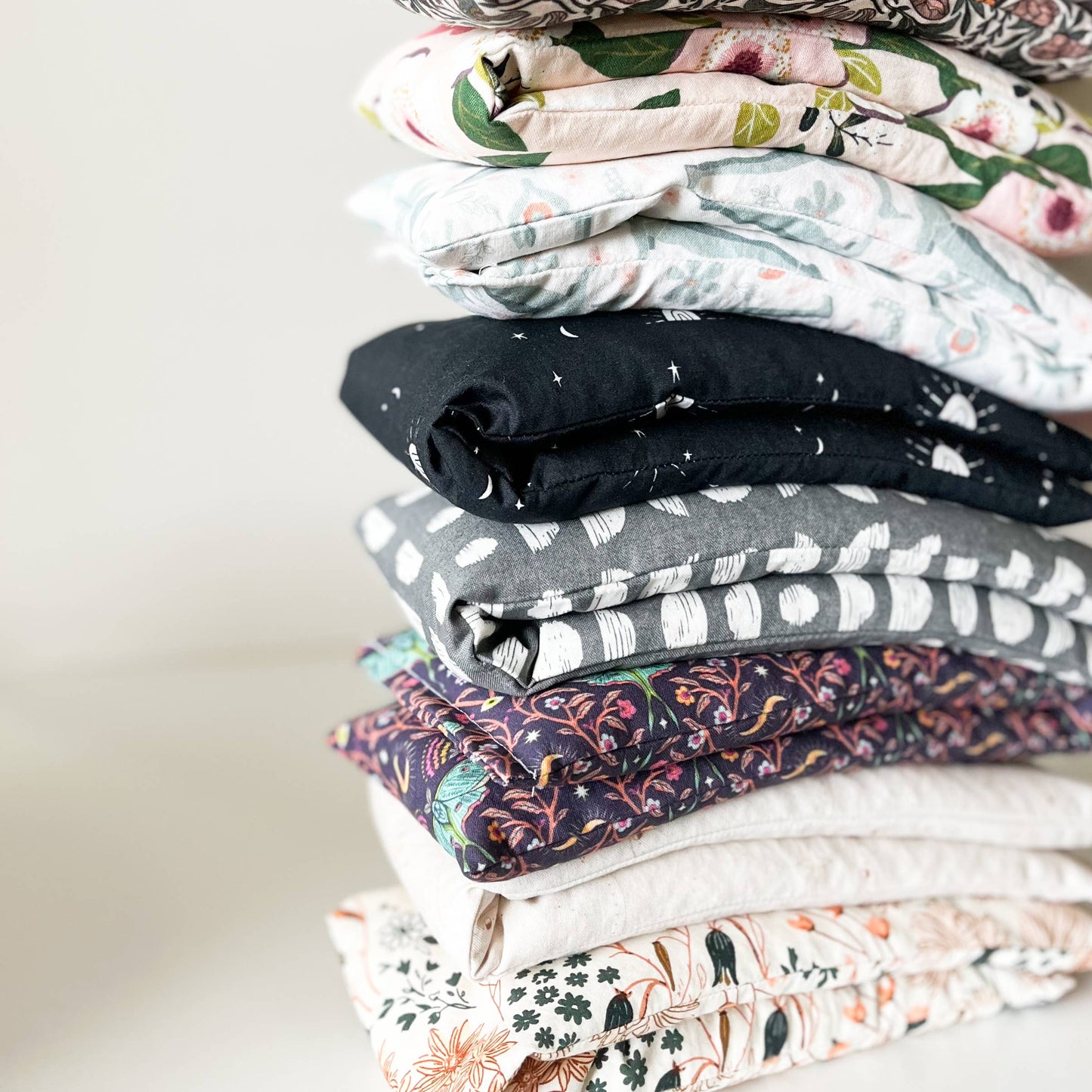 The Bohemian Box Shop - Hot & Cold Therapy Neck Wrap - Ivory Florals
