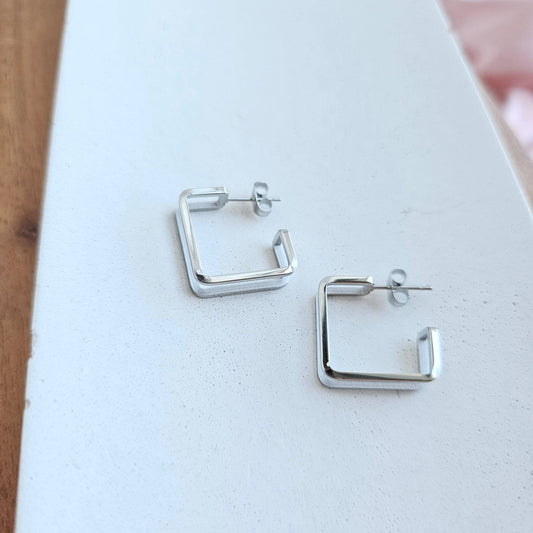 Spiffy & Splendid - Luxe Silver Kamora Hoops