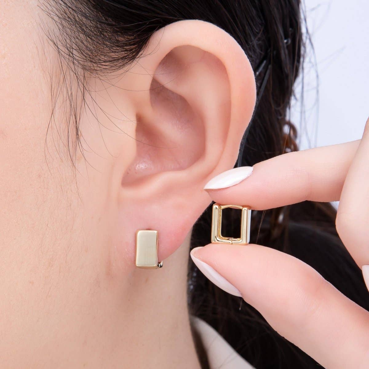 Aim Eternal - 14K Gold Filled 10mm Minimalist Rectangle Cartilage Huggie | EARRINGS-00250